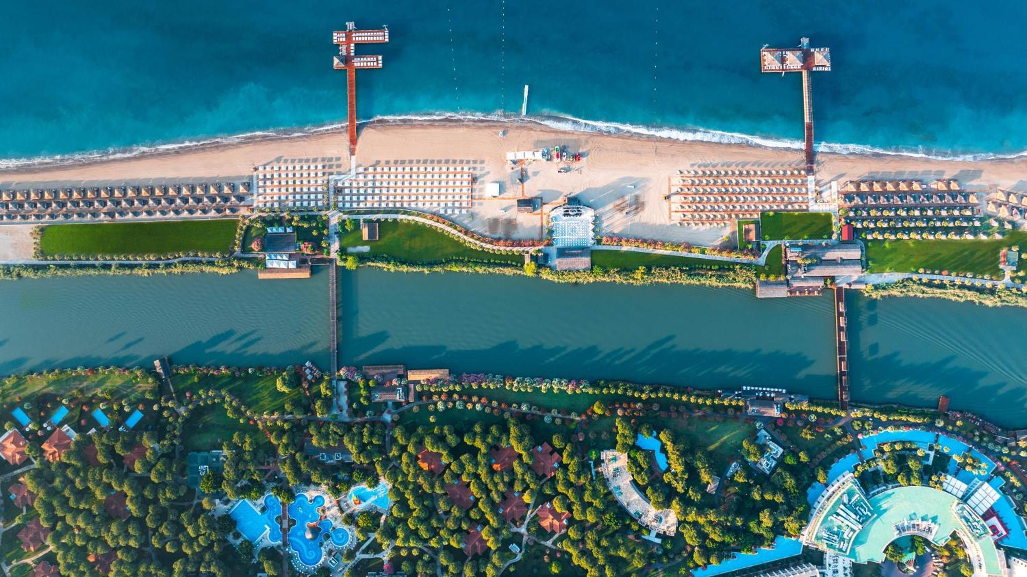 Gloria Serenity Complex