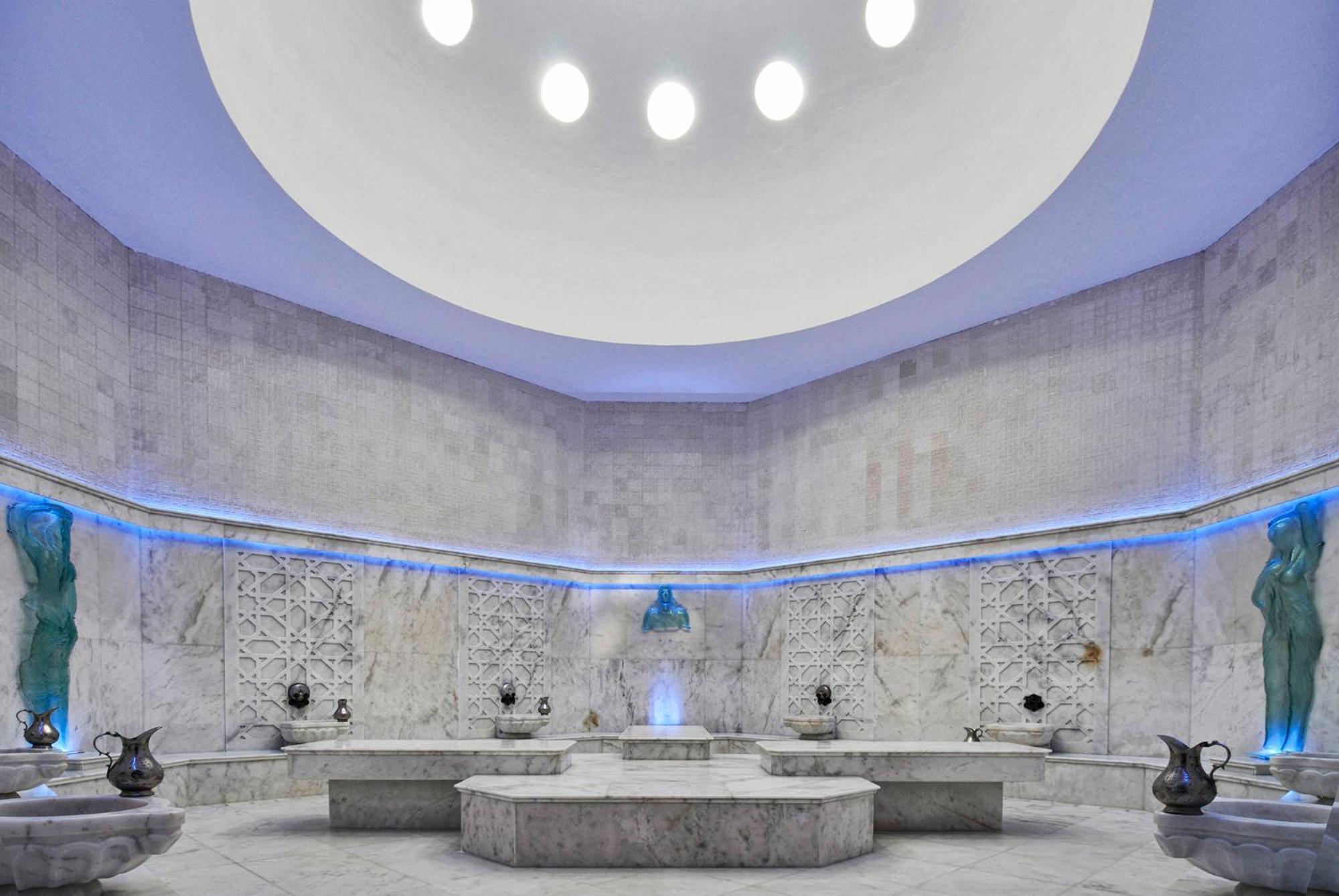 Complex Gloria Serenity